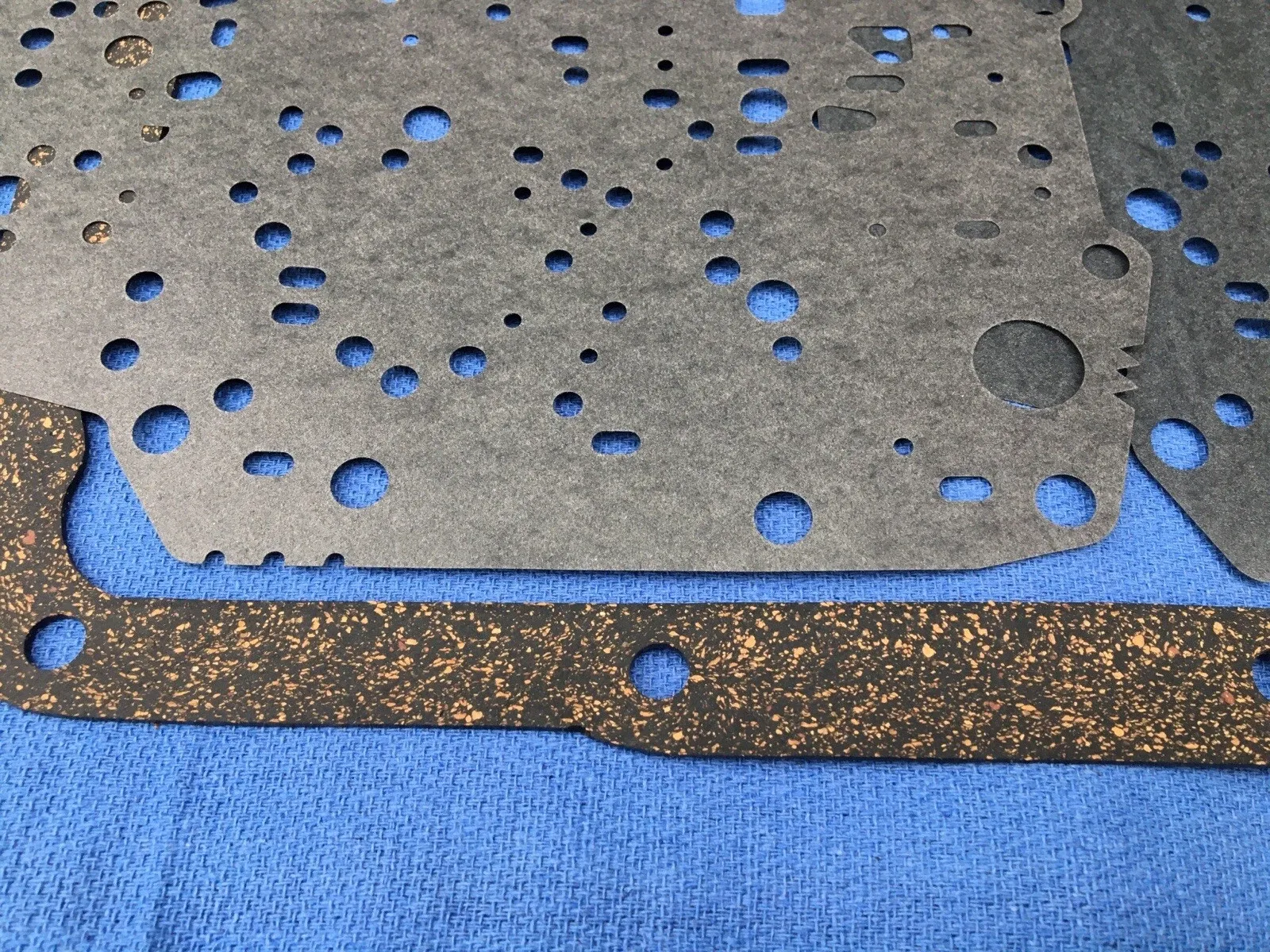 1969-1979 TH350 (Turbo 350) Valve Body & Pan Gasket Set image 2