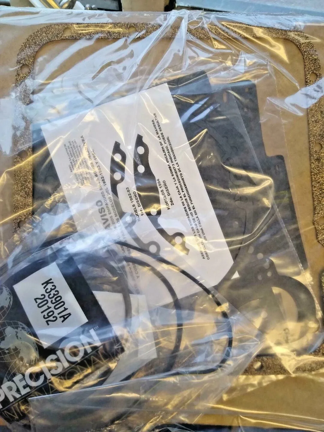 700R4 Overhaul Gasket & Seal Kit - Precision KP33900A image 2