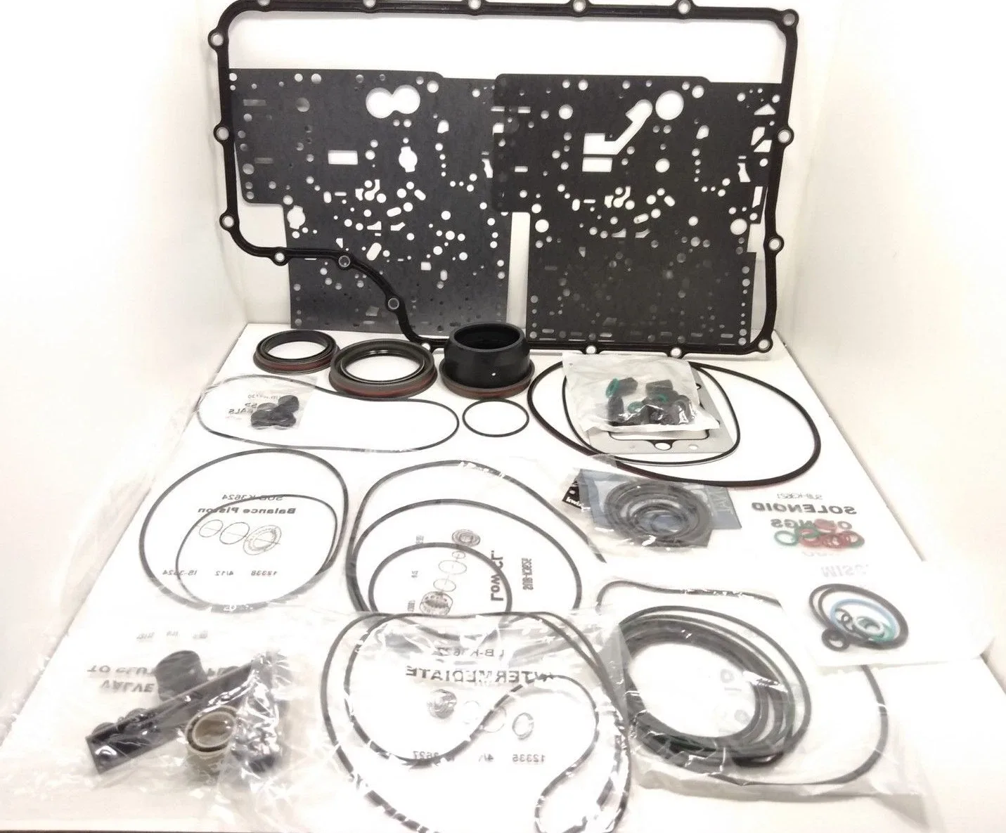 6R140 Transmission Overhaul Gasket Set Kit with Molded Bonded Pistons - KP36900VX image 3