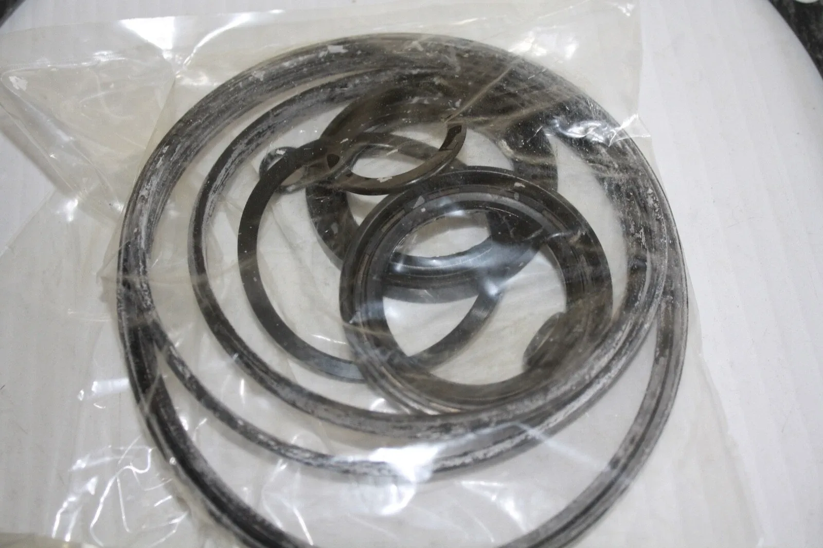 Nissan 31397-01X26 Transaxle & Automatic Transmission Gasket/Seal Set image 2