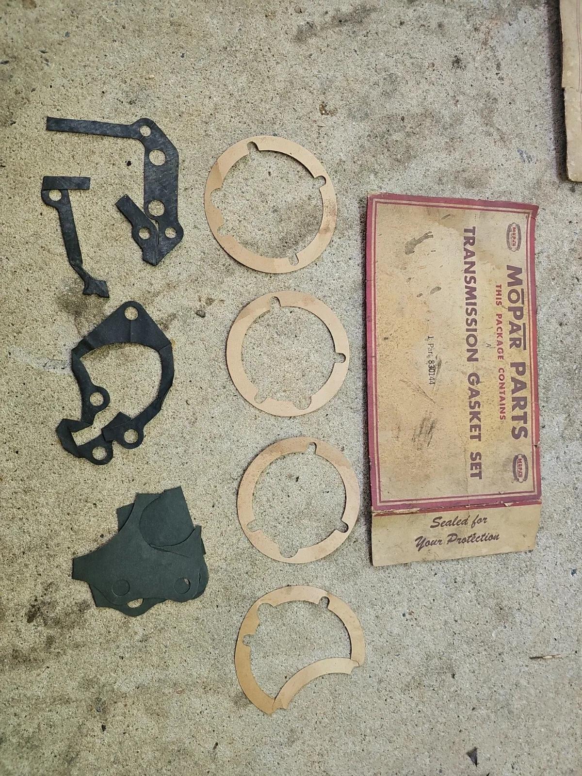Mopar NOS Transmission Gasket Set 830144