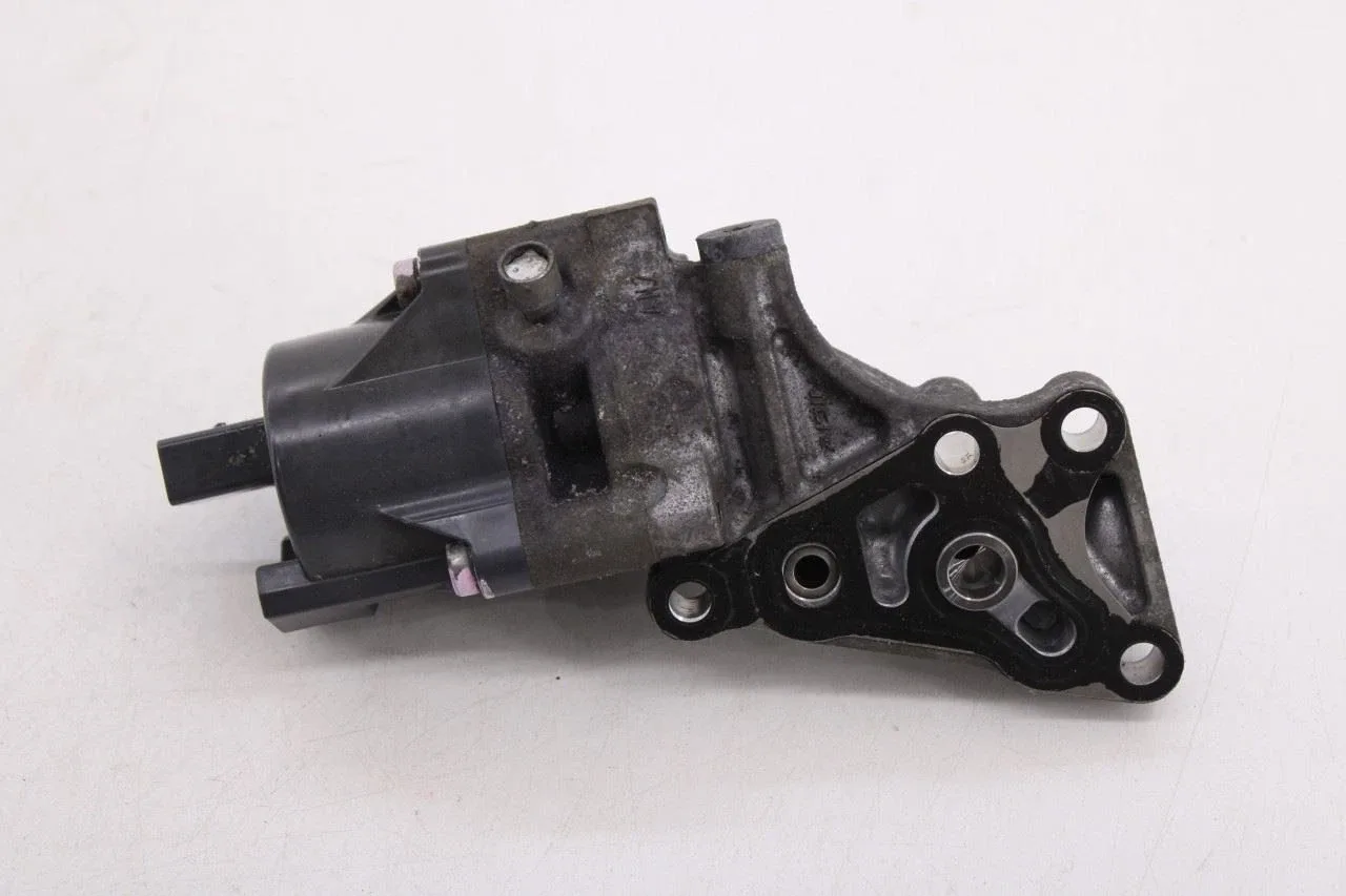 2011-2018 Porsche Cayenne S 4.8L AWD Automatic Transmission Oil Pump C8927201A image 4