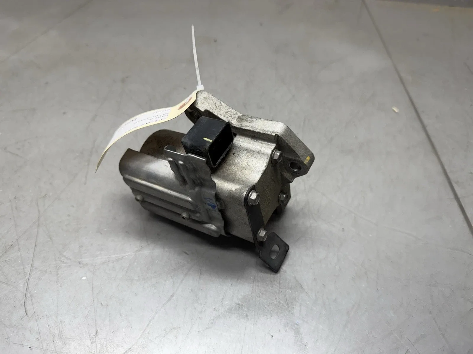 2018-2021 Kia Stinger 2.0L Electric Transmission Pump Actuator 46110-47610 image 3
