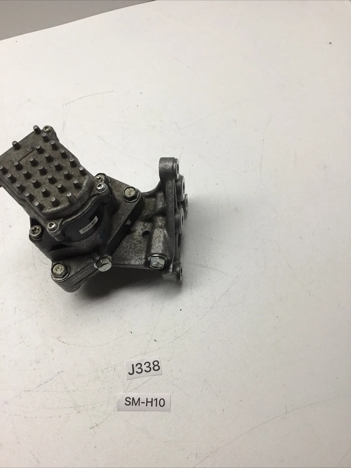 2021 Subaru Forester Auxiliary External Oil Pump image 2