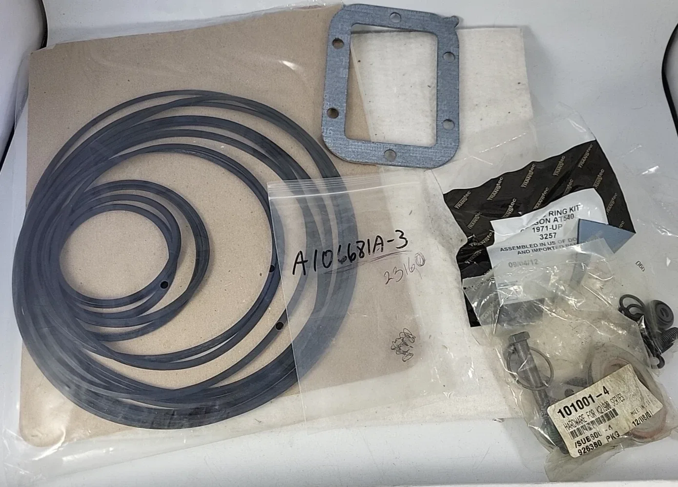 Gasket & Seal Kit 101002A for MT640/643/650/653 - Cobra Transmission Parts image 3