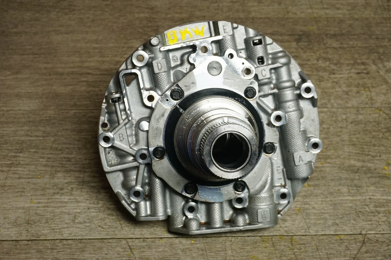 2009-2011 BMW 328i xDrive (E90) Sedan Automatic Transmission Oil Pump - OEM image 3