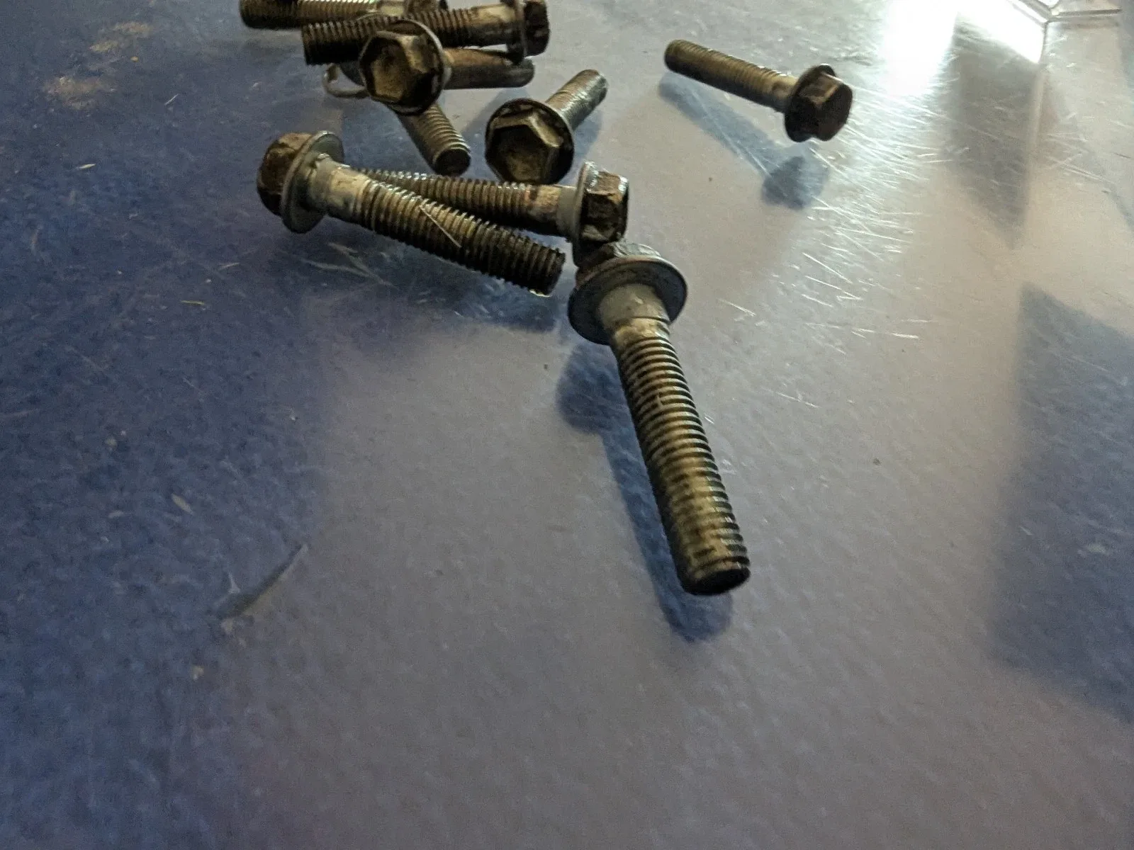 2003-2007 Lexus LX470 A750F Front Pump Oil Bolts — 35010-6A030 image 2