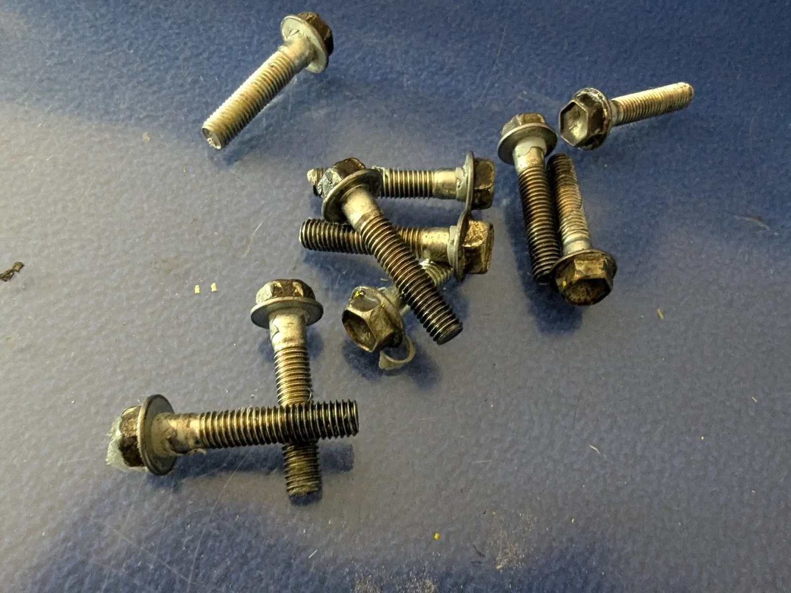 2003-2007 Lexus LX470 A750F Front Pump Oil Bolts — 35010-6A030
