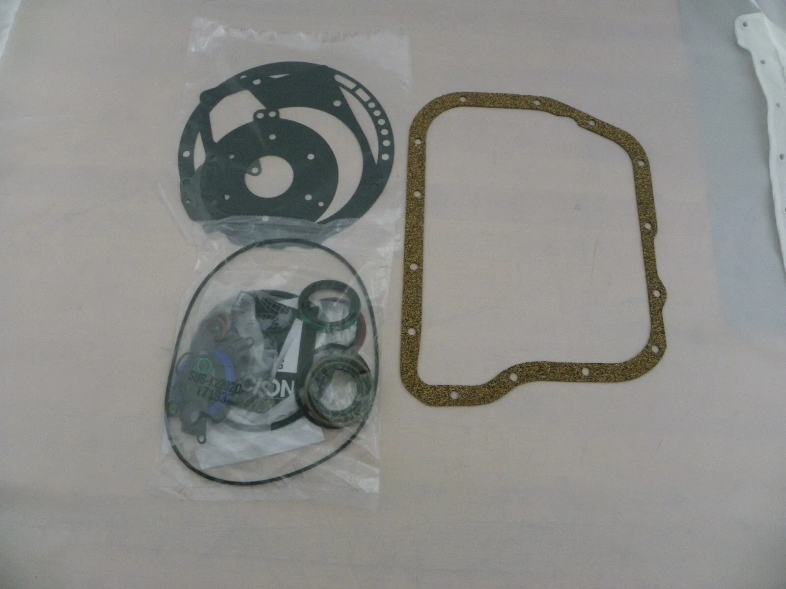 Overhaul Gasket & Seal Kit for A518 / 46RH / 46RE / A618 / 47RH / 47RE – KP22950NV image 3
