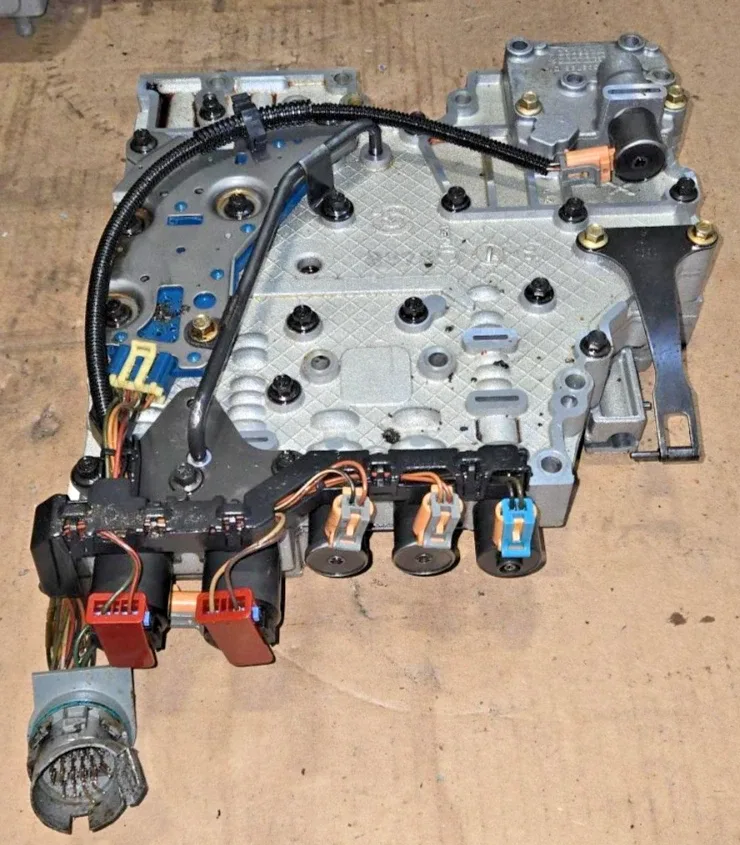 2004-2005 Allison 1000/2000 5-Speed Valve Body - 7 Solenoids, 1 Tube image 2