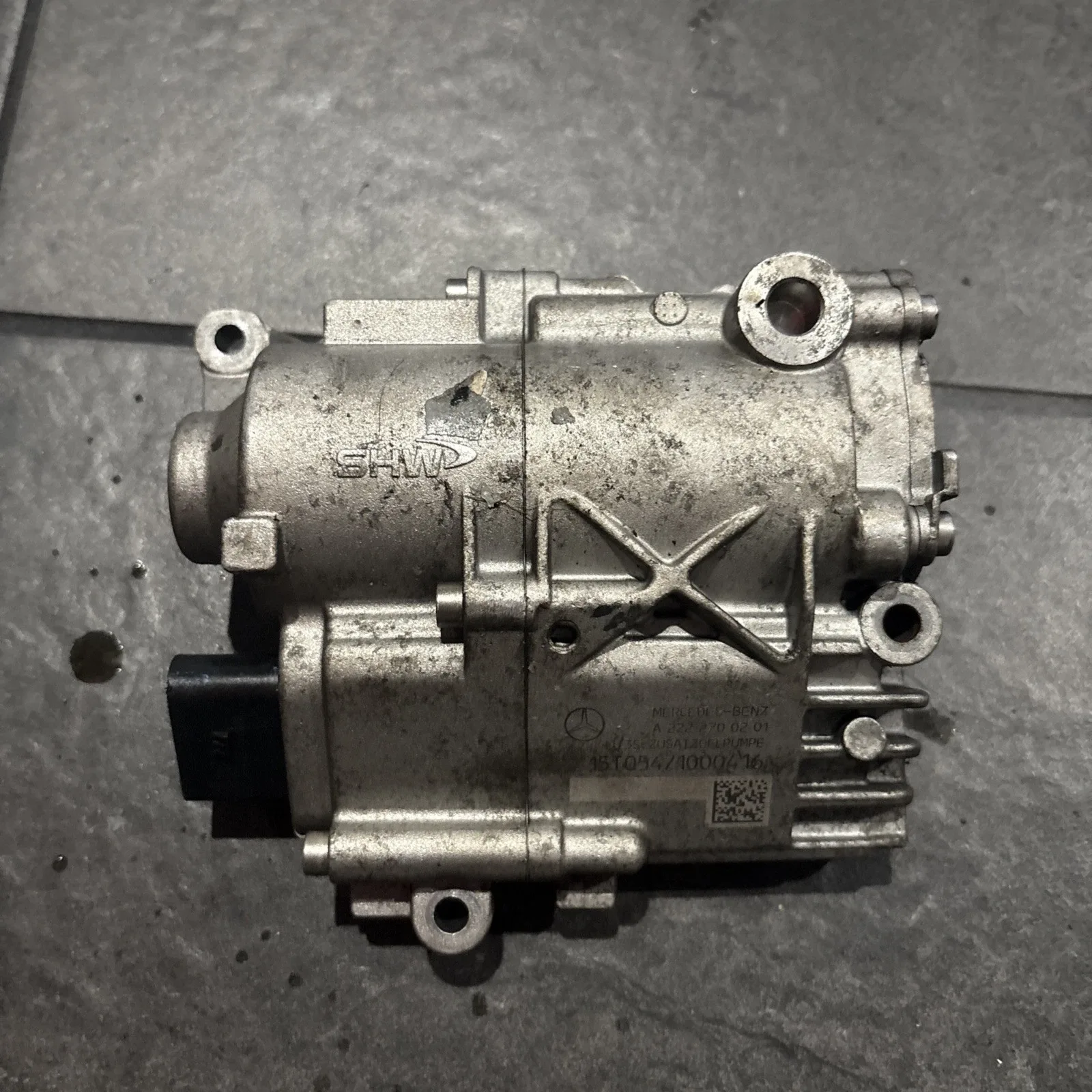 2014-2018 Mercedes-Benz Auxiliary Transmission Oil Pump A2222700201