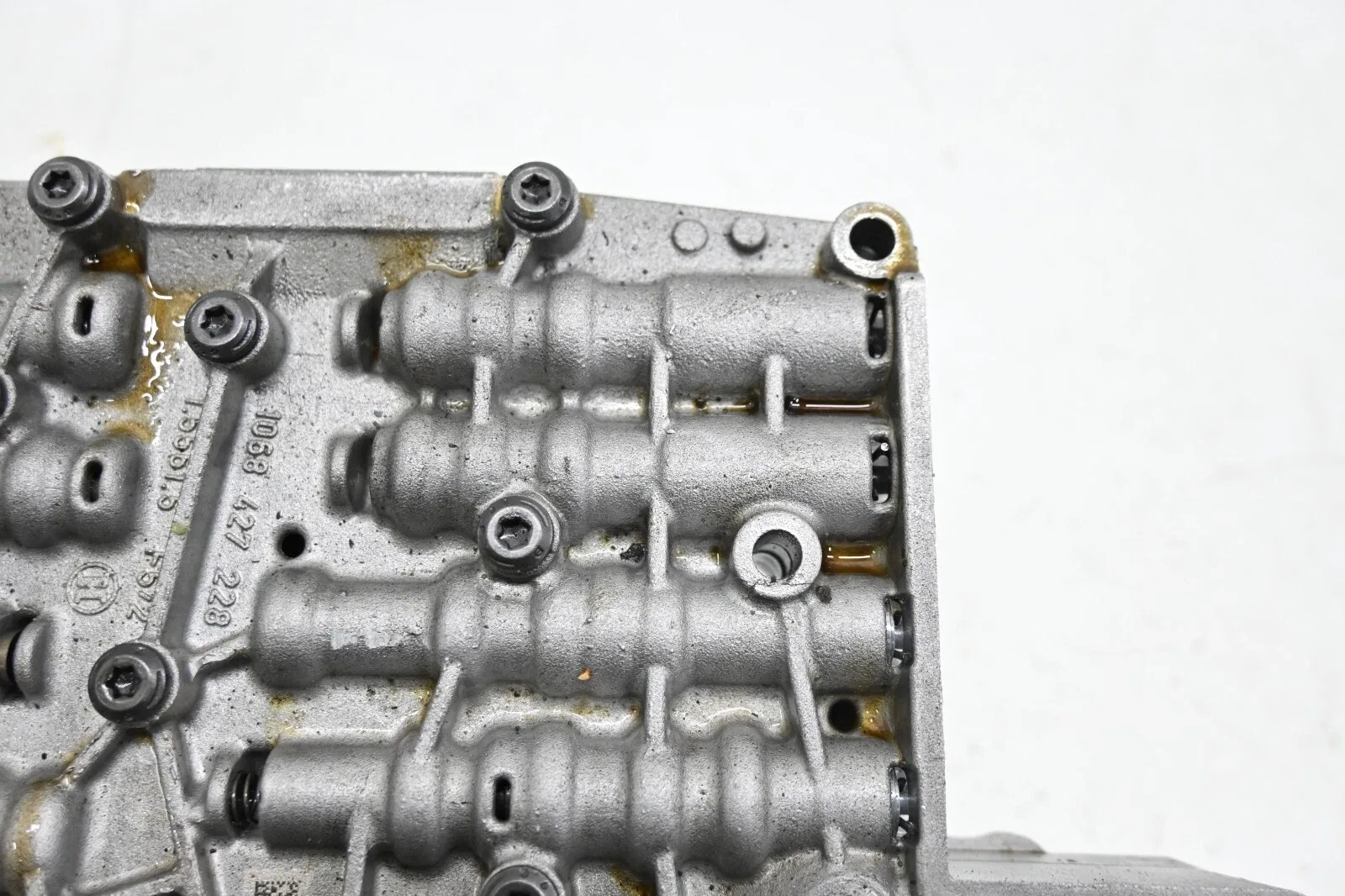 2010-2013 BMW X5/X6 Valve Body Mechatronic Sleeve Unit 24347588754 image 4