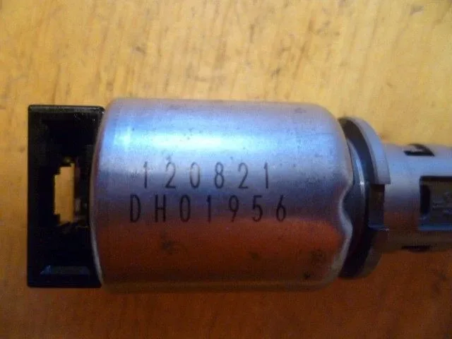 2013 Kia Optima Transmission Valve Body / Shift Solenoid — 120821DH01956 image 2