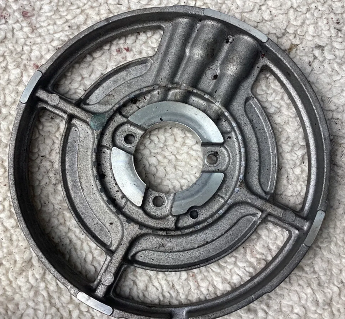 Ford E40D Center Support Assembly E9TP-7L327-AF (Used) image 4